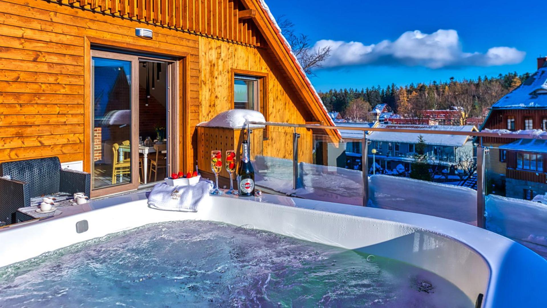 Royal Prestige Collection Z Prywatnym Jacuzzi - Stone Hill Resort Z Basenem I Saunami Szklarska Poreba Exterior photo